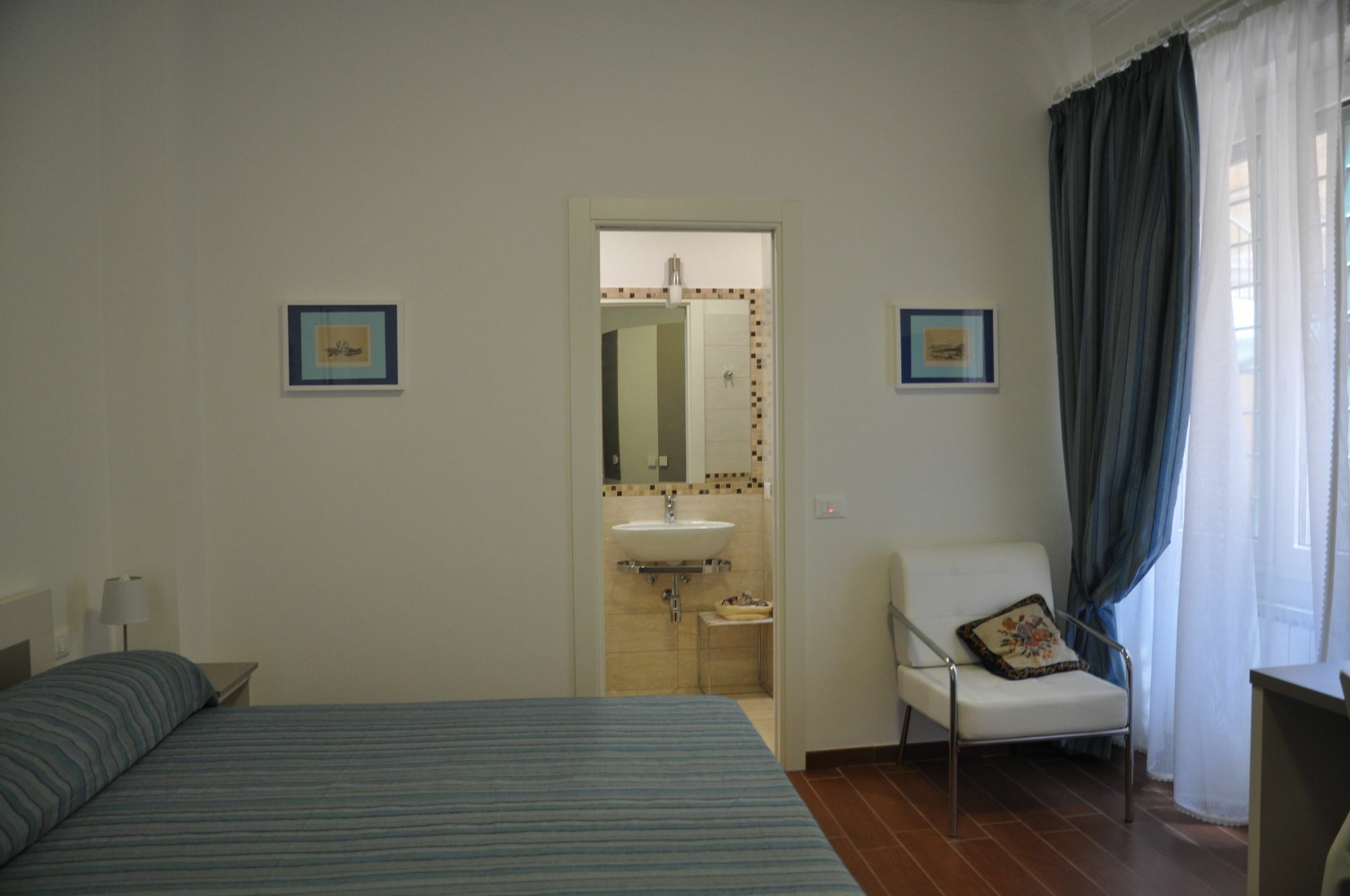Bed and breakfast Five 2*